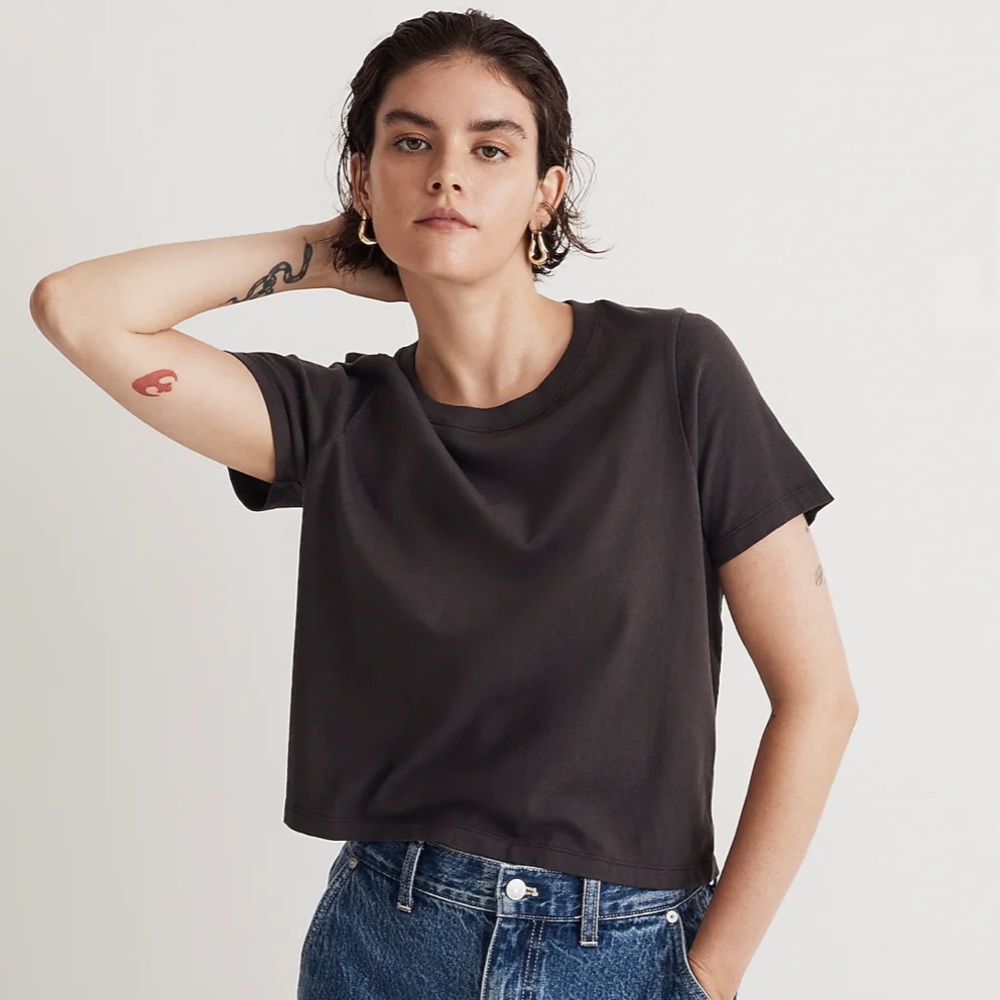 NWT Madewell Softfade Cotton Boxy-Crop Tee in Coal Color